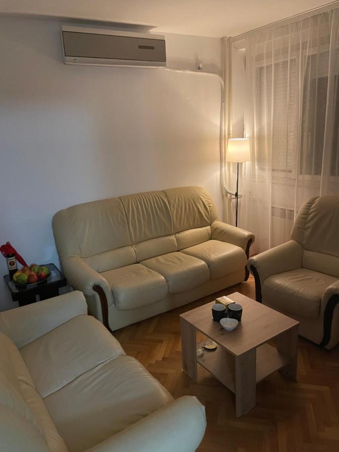 Dora Apartment Ni Extérieur photo